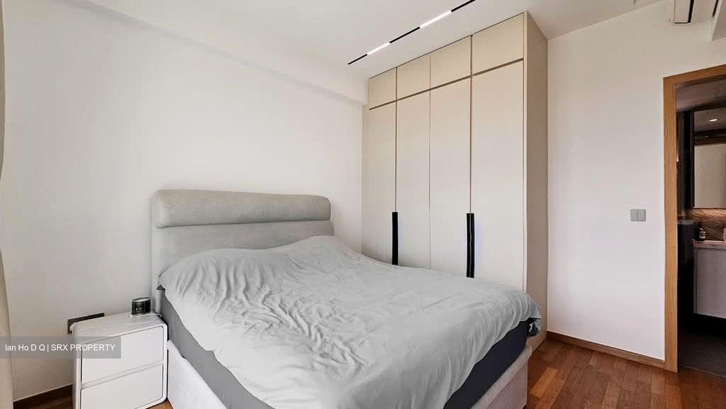 Vacanza @ East (D14), Condominium #559658321
